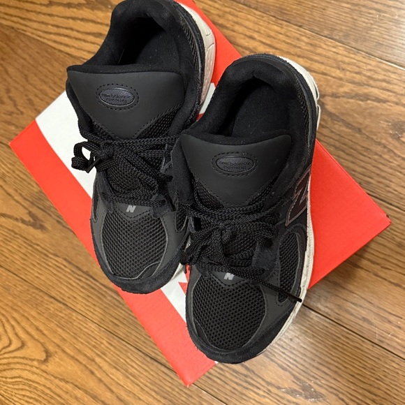 New Balance Kids Black Sneakers - Picture 6 of 6